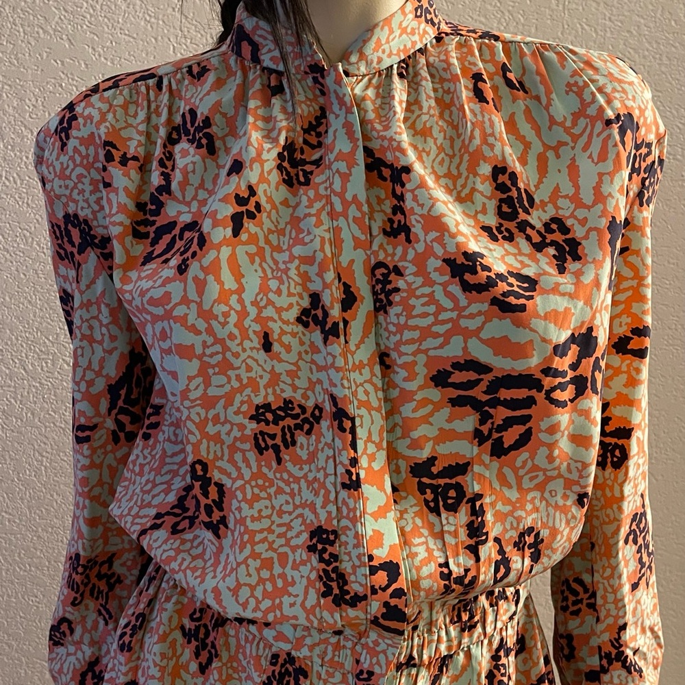 DVF - Picture 3 of 8